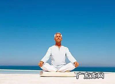 脑梗都是拖出来的？医生提醒：7个信号要重视，5件小事要常做！