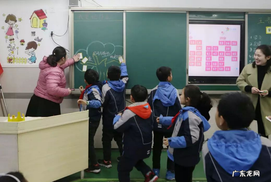 教师岗位“大换血”,中小学入职门槛或提升,有人欢喜有人忧