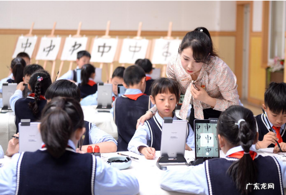 教师岗位“大换血”,中小学入职门槛或提升,有人欢喜有人忧