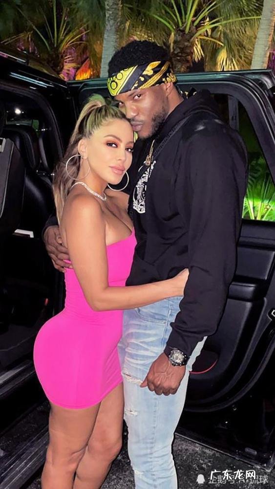 被鹏前妻前男友提前获释出狱,直播间大喊庆祝自由