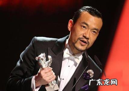 综艺资讯类节目主持稿 综艺资讯