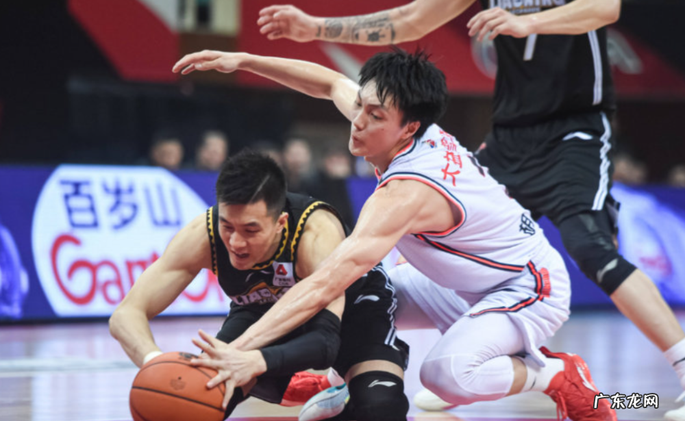 大黑马补强短板全力争冠,宏远四连冠来了,首钢顶级控卫即将回归