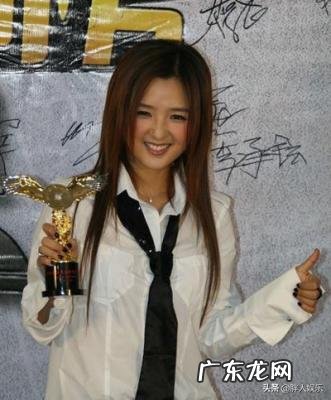 释小龙干大何洁肚子 释小龙和何洁结婚