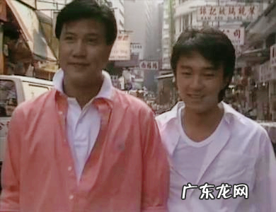 万梓良的跌宕情史，为爱情当众下跪，靠名气征服了3个女人？