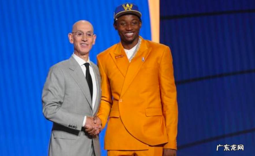 追梦督战!勇士潜力新秀展现潜力,防守大旗由他接替了!