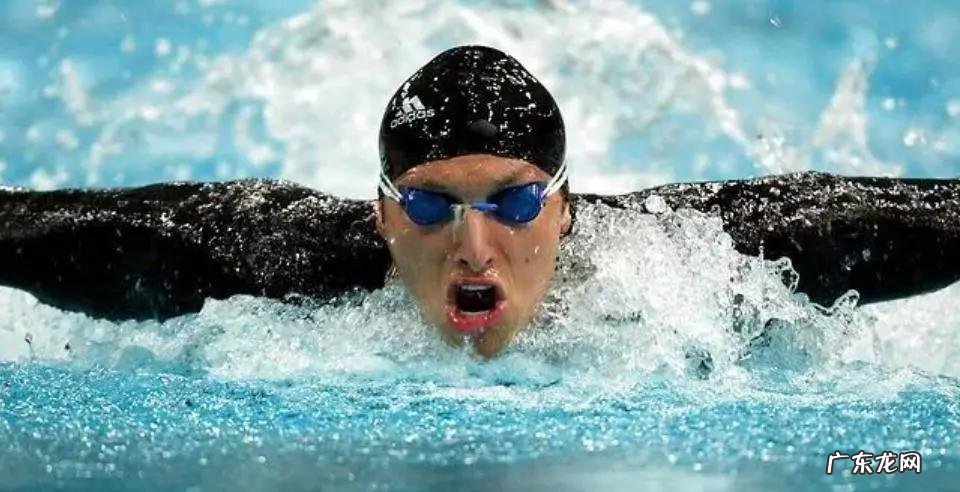 回顾奥运史上奇葩事件：有人光脚跑步夺冠，有人跑了54年马拉松