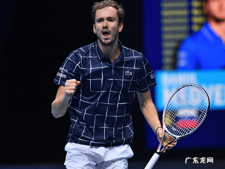 罗杰斯杯:梅德韦杰夫逆转胜 锦织圭西西帕斯晋级
