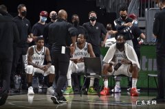 抱团时代！新赛季将有7支队伍队内三人组总薪资超过9000万美元