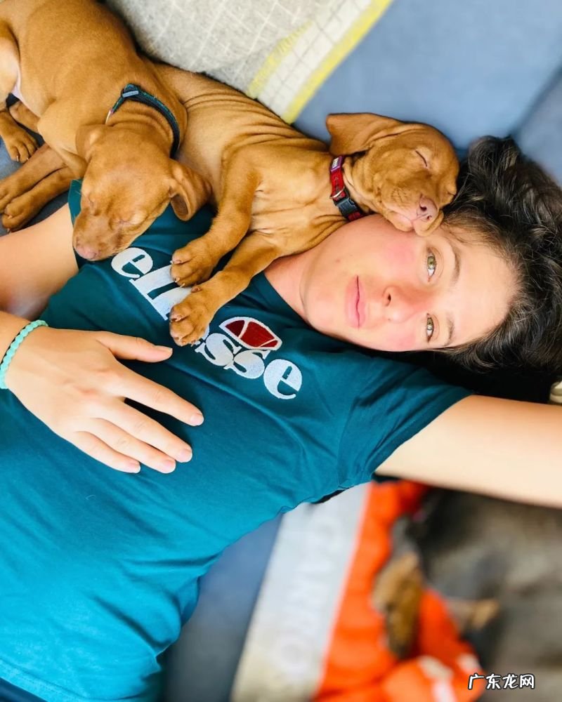 英国一姐孔塔详述感染新冠后的艰难经历,解释为何暂不接种疫苗