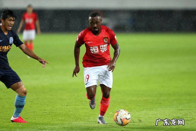 曝费南多伤势未愈强烈要求回巴西治疗 12月前恐无法出战