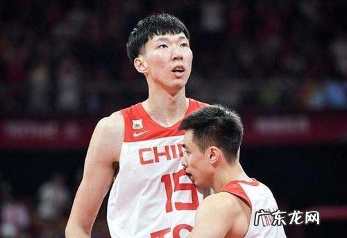 小心思！CBA杜锋不让易建联复出，只为蓄力中国男篮，不怕周琦？