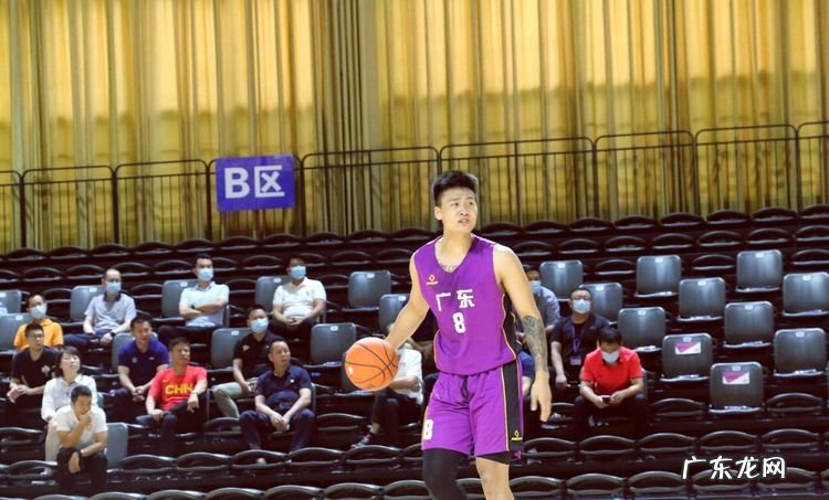 小心思！CBA杜锋不让易建联复出，只为蓄力中国男篮，不怕周琦？