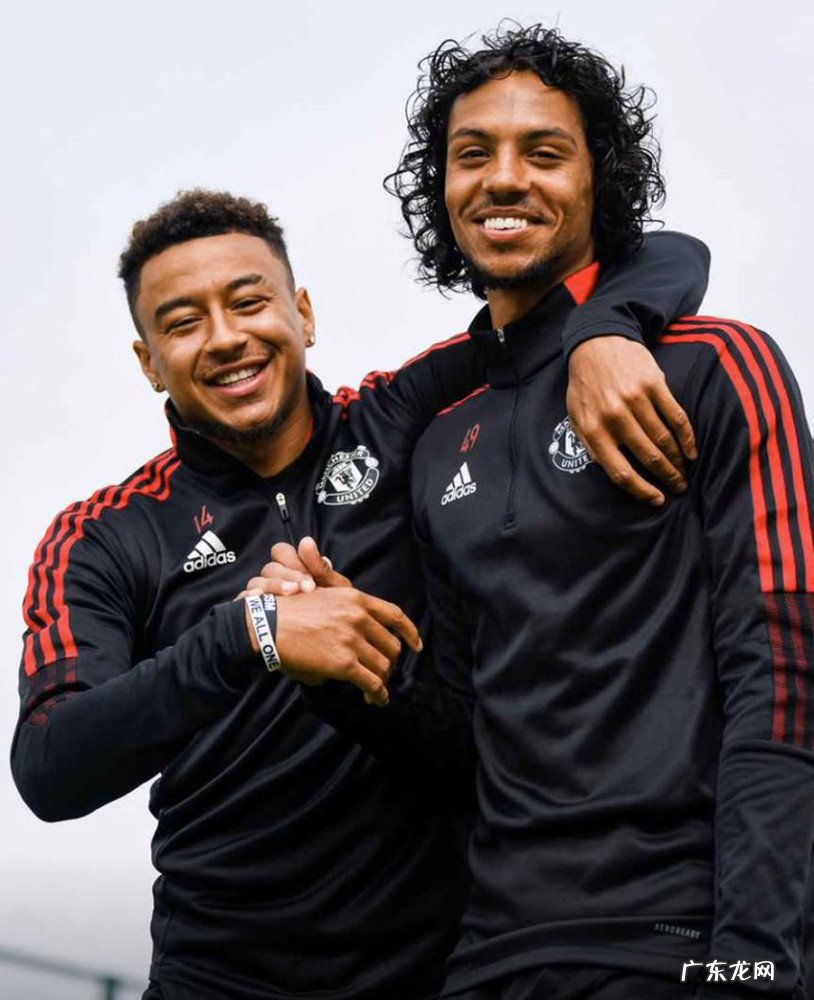 曼联青训前锋加入一队训练，与林皇勾肩搭背！索帅计划出租4小妖