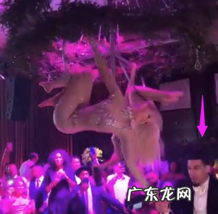 格林婚礼现场曝光!摆满海鲜美酒太奢华,美女悬挂空中为他倒酒