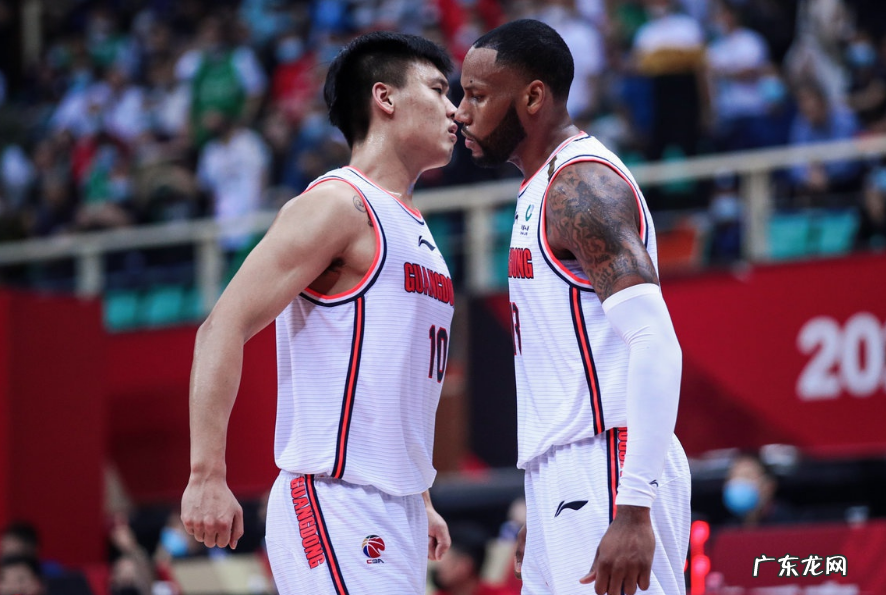 令人佩服!CBA超级外援主动降薪加盟,渴望率领广东队冲击四连冠