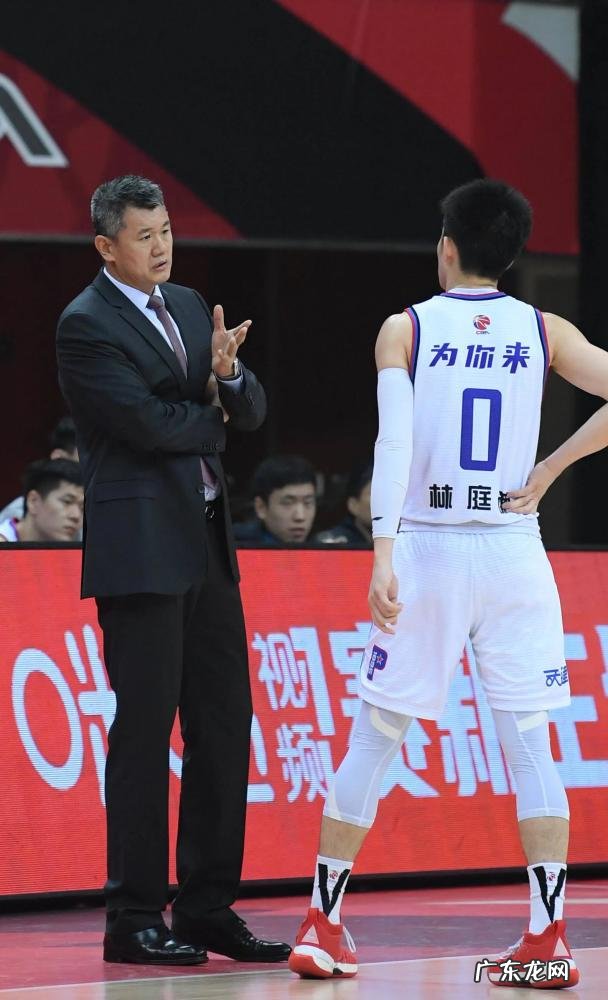 CBA:青岛15人大名单出炉,郭艾伦满血复活,林庭谦犹豫不决