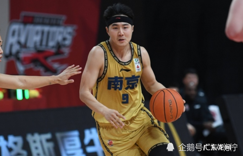 CBA三消息:山西重磅续约结束,威姆斯启程回中国,辽宁寻求租借