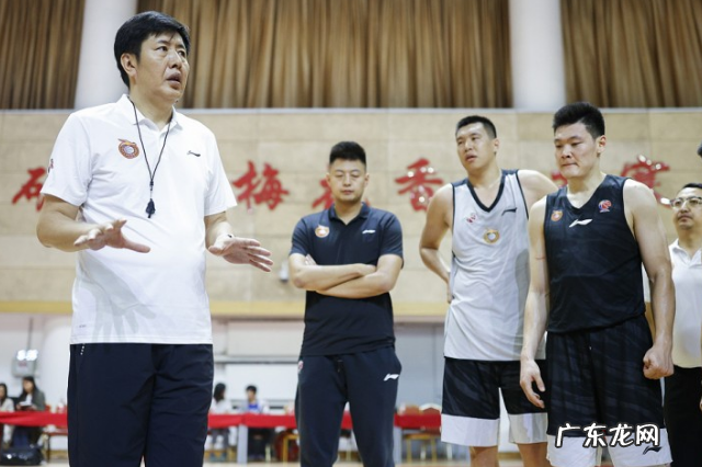 正式签约!CBA冠军教头回归黑马,就职仪式立军令状:重返季后赛