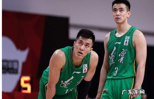 为何赵继伟仍没见续约?周琦或成主因,辽宁队在下一盘大旗