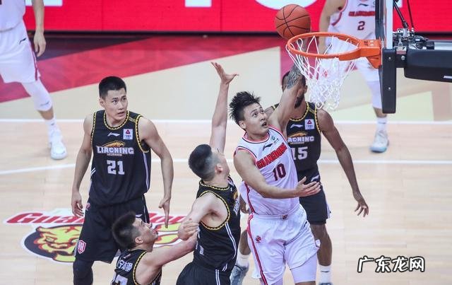 从场均19分,骤降到10.2分!辽宁男篮前锋更强了,杨鸣要重点培养