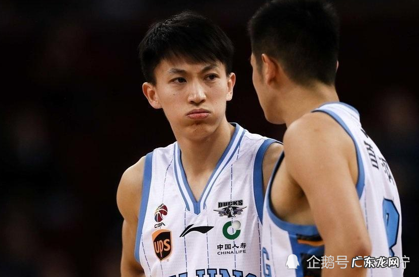 CBA三消息：浙江完成今夏首签，赵岩昊现身上海，刘晓宇辟谣离队