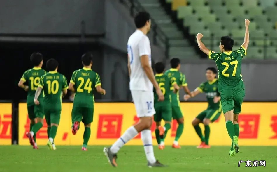 上海名宿:申花可以老带新打保级战 主帅暂不着急选