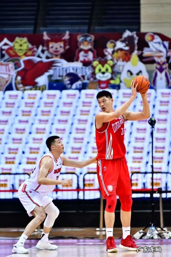 布朗尼队友打进CBA！又一位中国男篮内线要走出国门