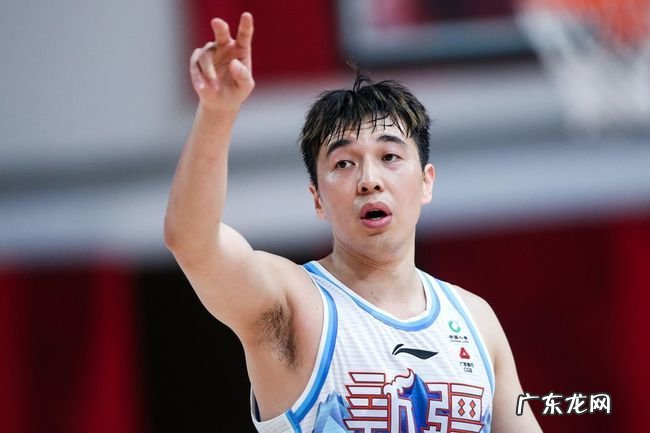 有顶薪实力的齐麟为什么甘于签5年“低薪”合同?他真的血亏吗?