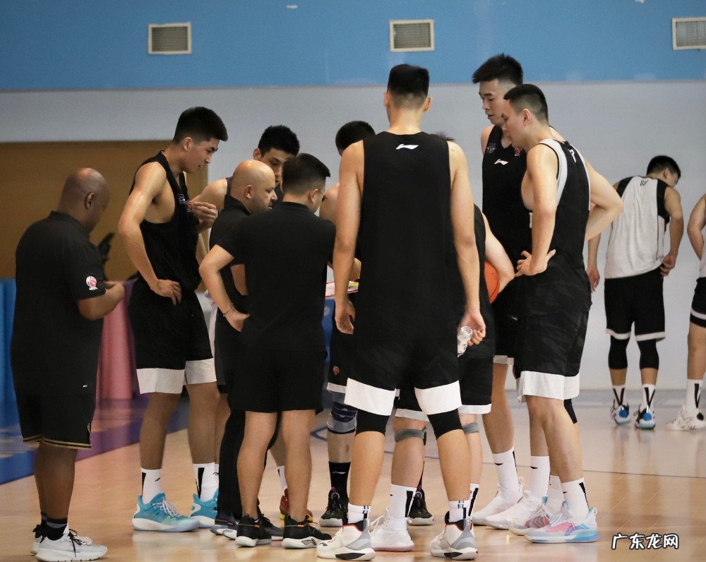 提前2个月回归，雅尼斯带队夏训，北京首钢离CBA总冠军还有多远？