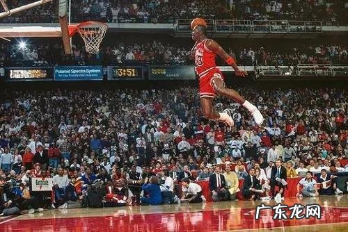 罚球线扣篮致敬乔丹，顽强的自律让1.78米身高的他成为“滑翔机”