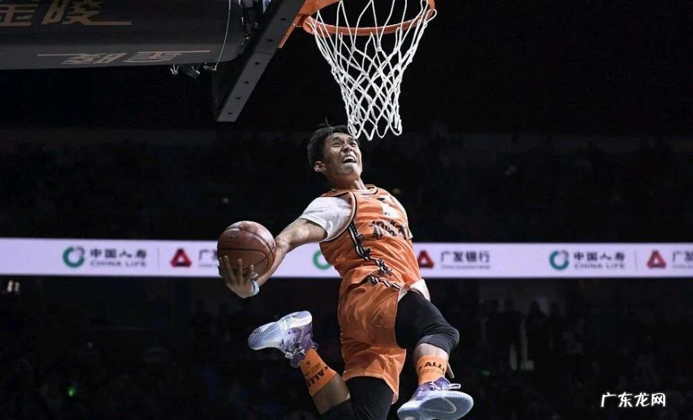 罚球线扣篮致敬乔丹,顽强的自律让1.78米身高的他成为“滑翔机”