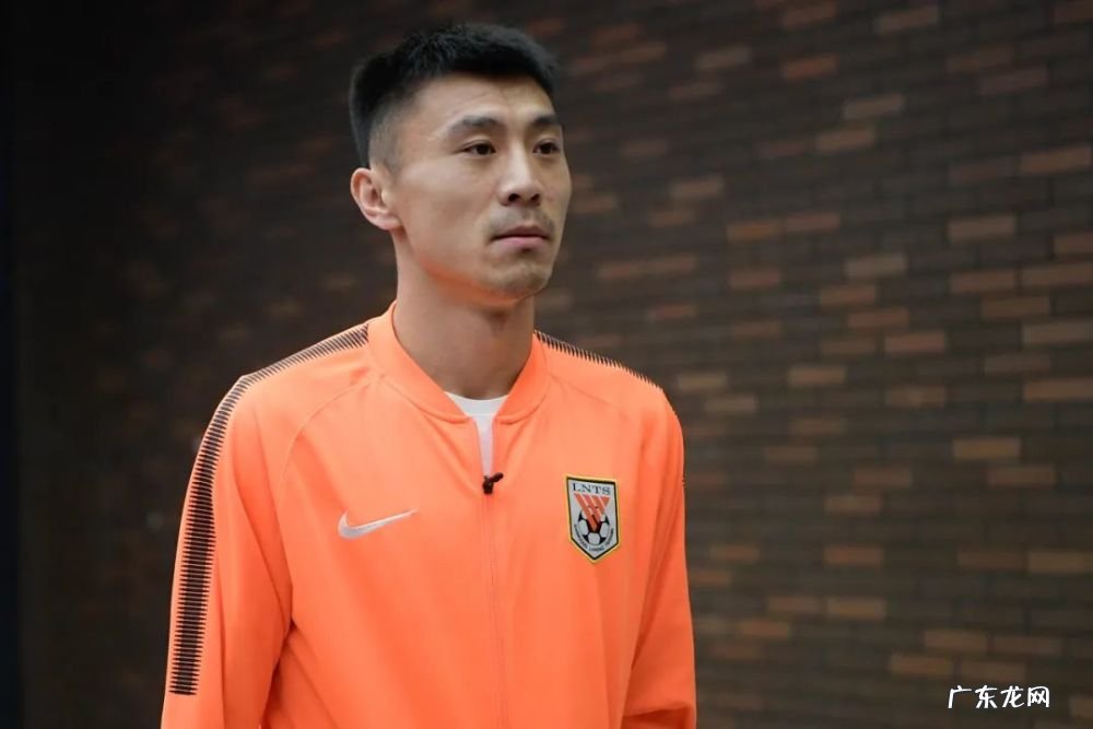 国足顺利抵达多哈,李铁晒出隔离餐,主动将公务舱让给队员获赞