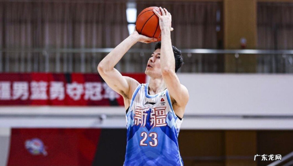 辽宁最新14人名单出炉!没有赵继伟,5人续约,张镇麟白菜价