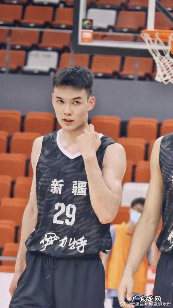 CBA三消息:林书豪将跟队训练,新疆男篮有靠山,富邦人满为患