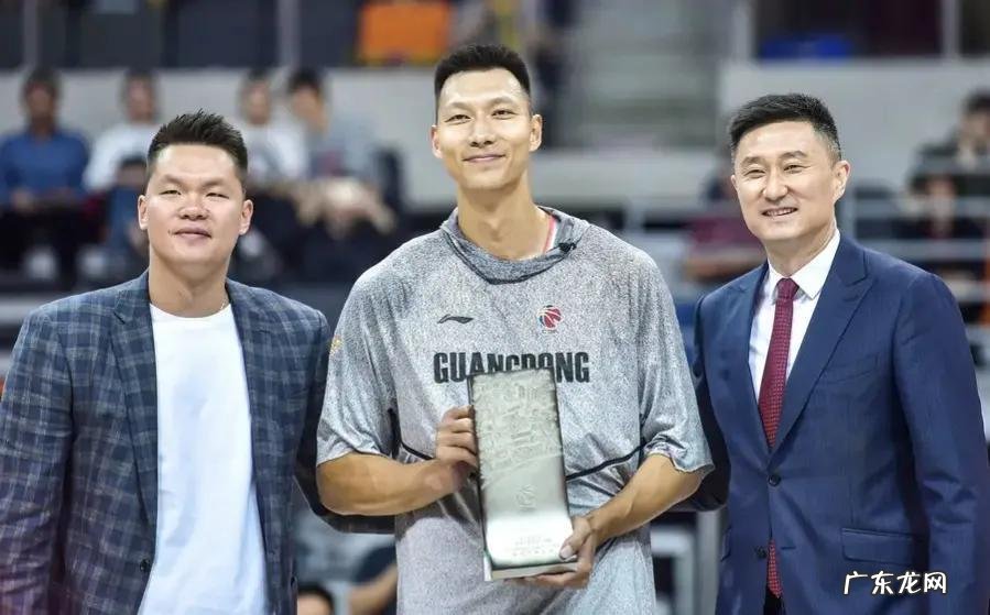 CBA冠军与金钱选择,广东队球员集体不要钱,外援还嫌广东给钱多