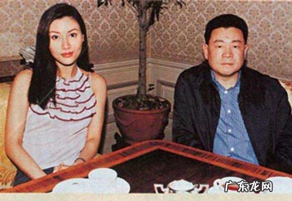 李嘉欣与许晋亨恋爱几年 李嘉欣与许晋亨