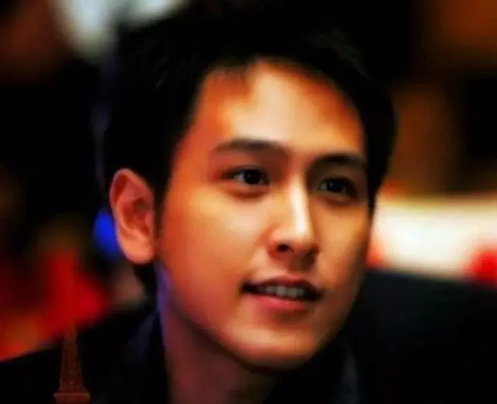 深圳大学校花温心 深大校花温心