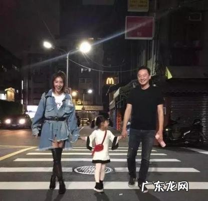 萧亚轩杨谨华 杨谨华男友