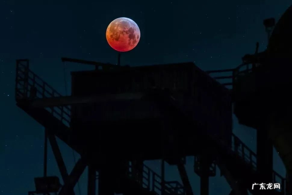 3小时29分02秒!580年一遇“血月”来了,为何“血月”如此漫长?