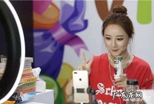 人只能靠教育才能成为人？ 怎样才能成为网红？网红是靠什么挣钱的？