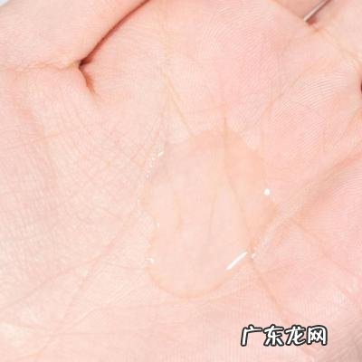 爽肤水和柔肤水的作用 柔肤水的作用
