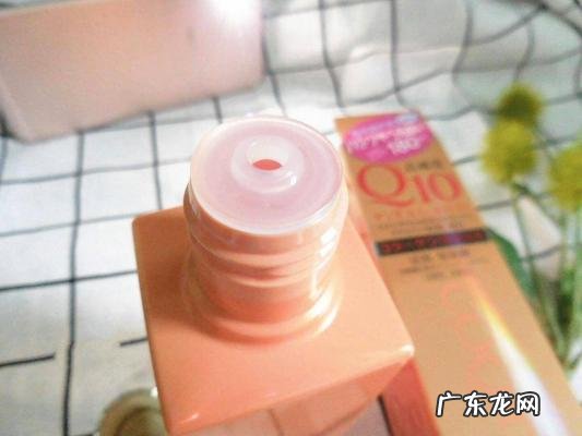 爽肤水和柔肤水的作用 柔肤水的作用