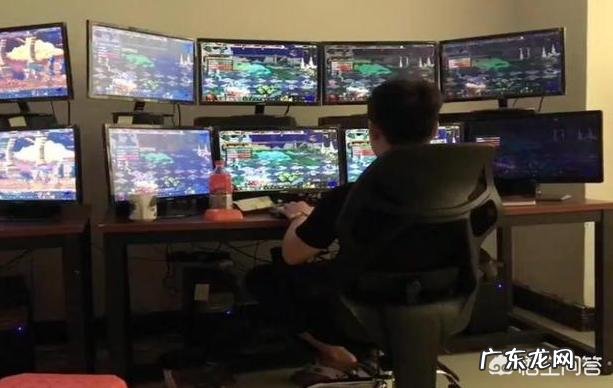 怎么看队友打游戏? 打游戏能赚钱吗?你怎么看?