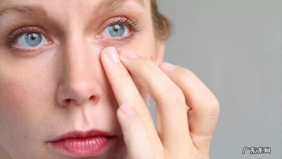 眼部细纹消除妙招偏方 如何消除眼部细纹