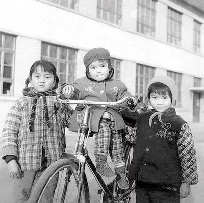 朱迅的父亲母亲为什么没在她身边 朱迅的父亲