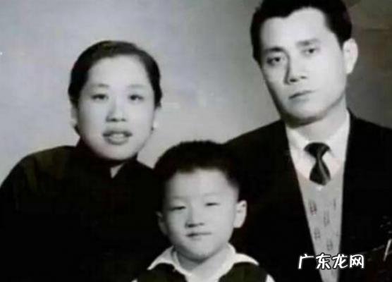 成龙回大陆老家认祖归宗 成龙回安徽认祖归宗