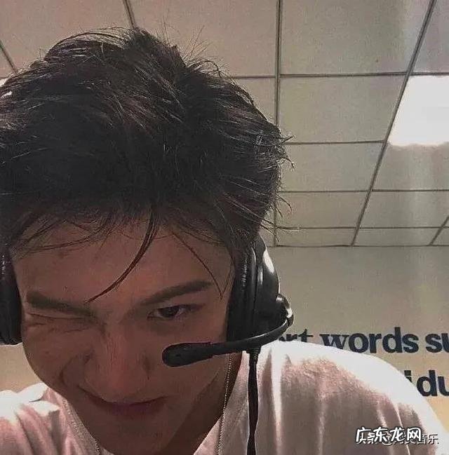 网络直播挣钱吗? 网络直播的收入真的有那么高吗?