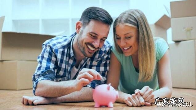 不会赚钱的男人没用? 男人赚不到钱,找一个比自己能赚钱的老婆,算不算是吃软饭?你怎么看?