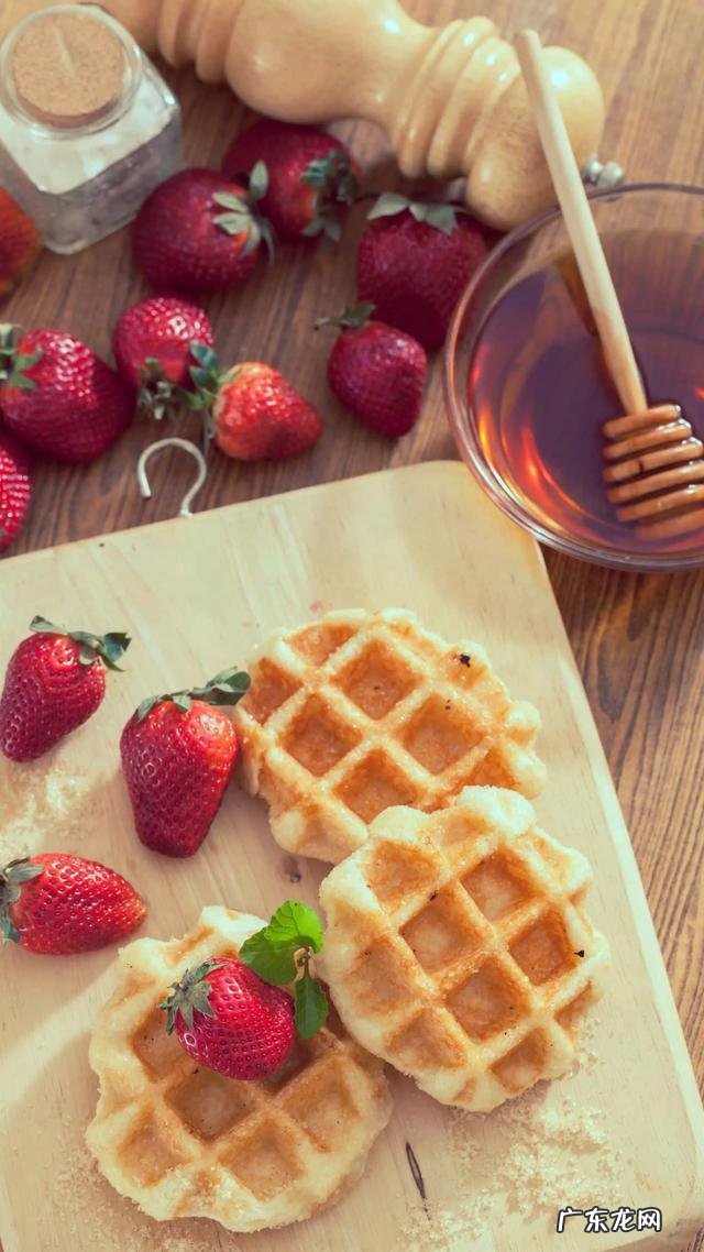 嫌弃老婆挣钱少的男人？ 你觉得这个世界上存在不嫌弃自己老公挣钱挣得少的女人吗？