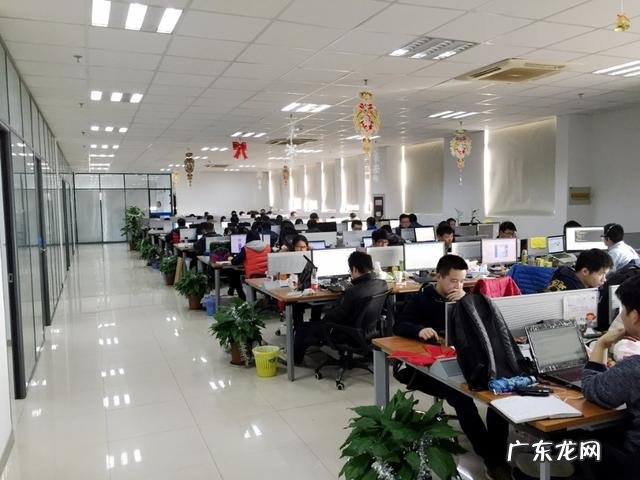 30岁选择什么行业? 30岁还适合再转行业吗?